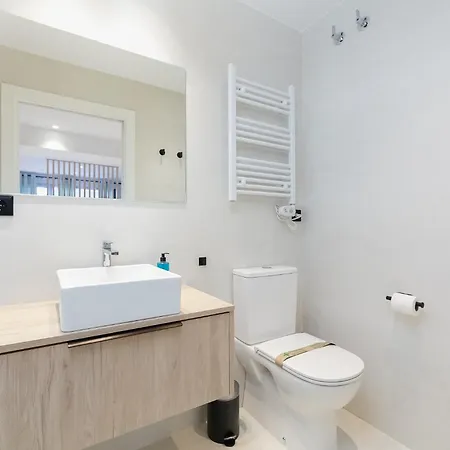 Elegante Y Luminoso En - Apto 1 By Vigo